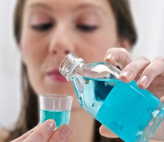 Fare il colluttorio in casa, ricetta naturale. Colluttorio