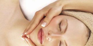 Massaggi viso fai da te, per una pelle più giovane Massaggi viso