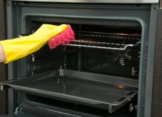 Pulire il forno in modo naturale e sicuro Pulire il forno