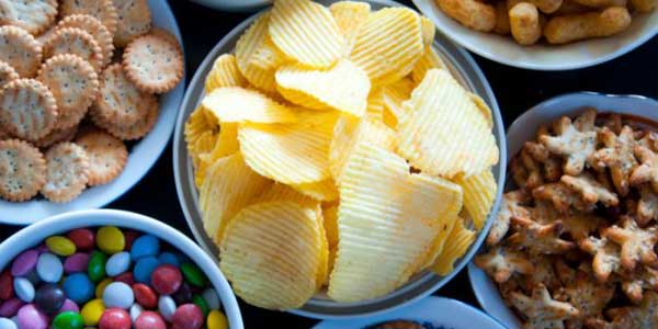 Cibi da eliminare dalla dieta dei bambini Cibi dannosi