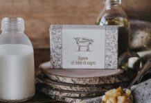 Sapone al latte di capra: 7 vantaggi per il tuo corpo sapone al latte di capra