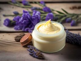 Addio alle mani screpolate: ricetta per la crema mani fatta in casa vasetto crema mani