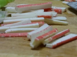 Il surimi è un inganno: ecco perché dovresti evitarlo a tutti i costi surimi