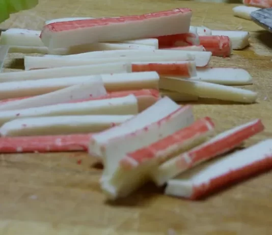 Il surimi è un inganno: ecco perché dovresti evitarlo a tutti i costi surimi